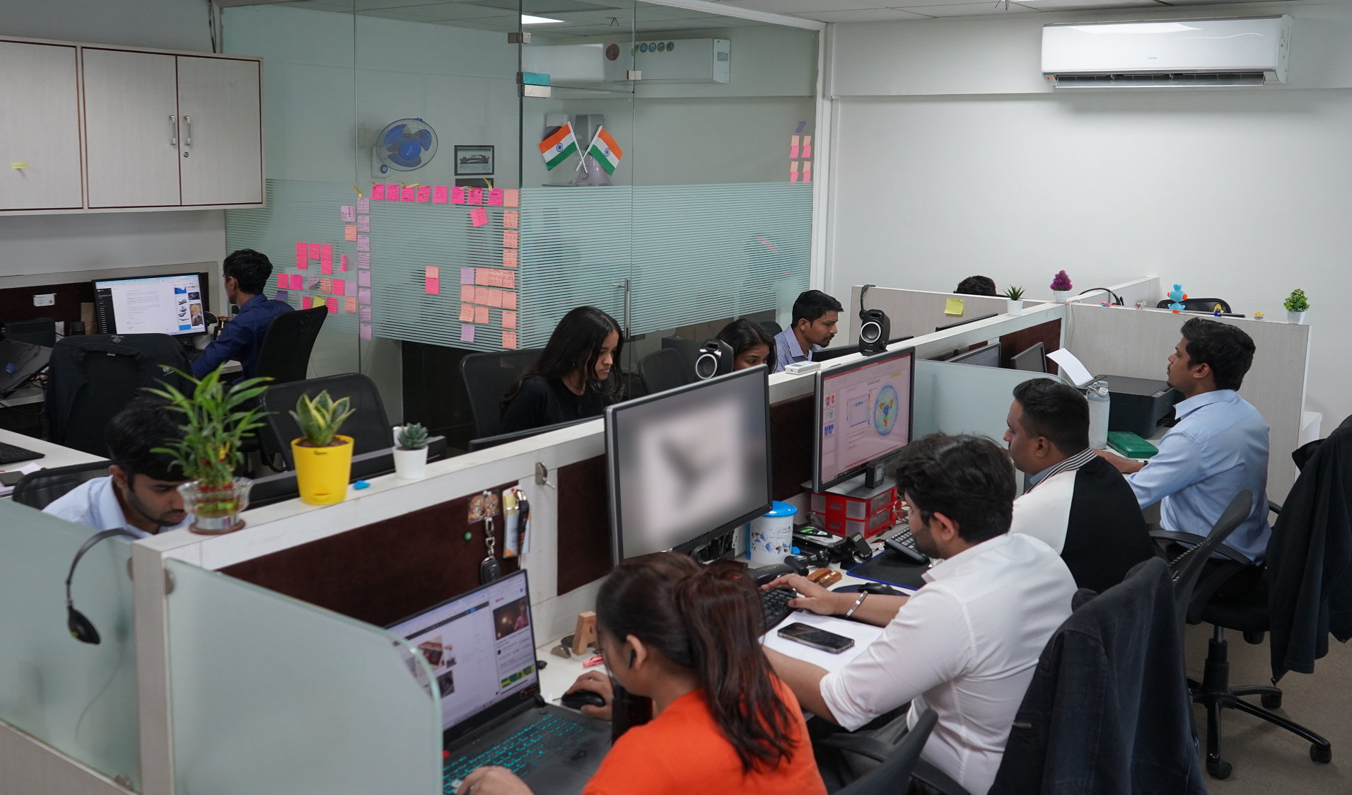IUOVA Design Studio team collaboration